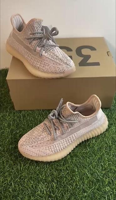 Patike: Patike – silueta inspirisana modelom 350 sa Boost-stil đonom Brojevi — 2