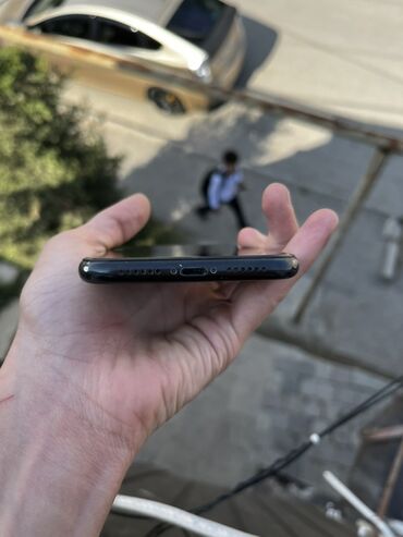 Apple iPhone: IPhone Xr, 128 GB, Qara, Face ID — 8