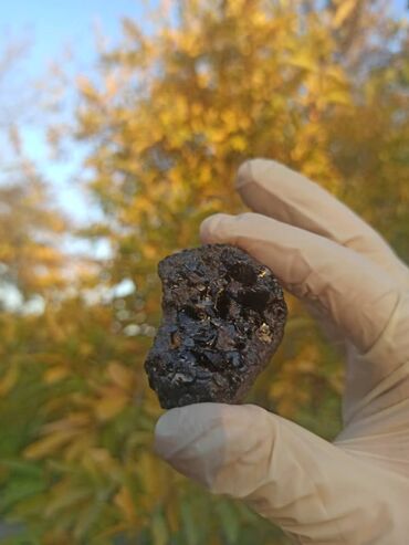 Digər kolleksiyalar: 💎 Təbii Obsidian daşı😍 Qiymət👉🏻 ölçüsünə görə dəyişir ( 5 azn-dən 100 — 9