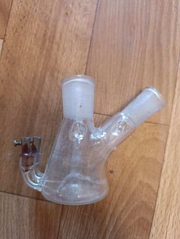 Другие медицинские товары: Лабораторная химическая посуда Наименование - Количество Термометр — 14