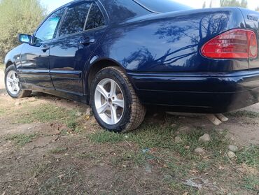 продажа ивеко дейли: Mercedes-Benz E-Class: 1998 г., 2 л, Механика, Бензин, Седан