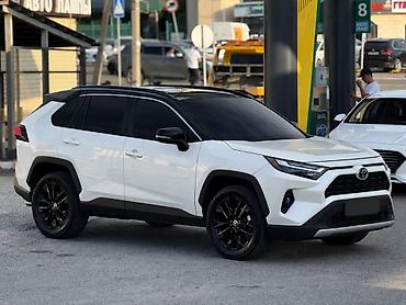 range rover 2017: Toyota RAV4: 2022 г., 2.5 л, Автомат, Бензин, Кроссовер — 1