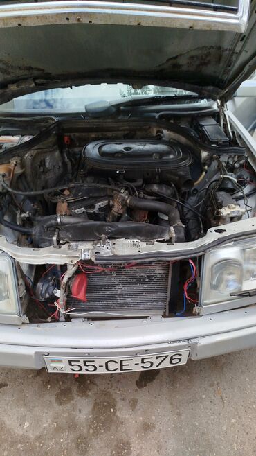 mercedes 606: Mercedes-Benz E 200: 2 l | 1989 il Sedan