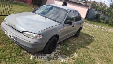 mopet satişi: Hyundai Accent: 1.3 l | 1995 il Sedan