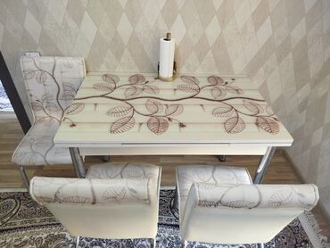 metbex ucun aboylar: Mətbəx üçün, İşlənmiş, Kvadrat masa