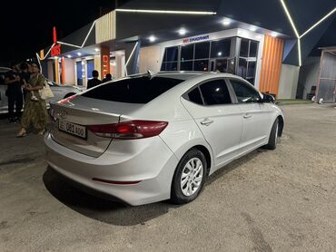 хамер 2: Hyundai Elantra: 2018 г., 0.2 л, Автомат, Бензин