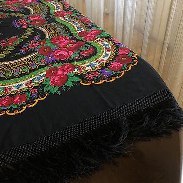 Продаю советский чисто шерсть 100% платок японский 140 на 140 см