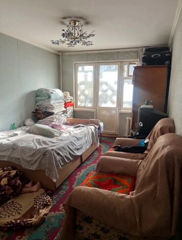 1 комнатная квартира мкр: 1 комната, 34 м², 104 серия, 2 этаж, Старый ремонт