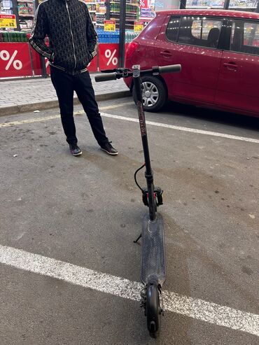 Elektrikli samokatlar: Barter va rtelfon ilə salam 1 ay yarım sürülüb zaretada verilir az — 2
