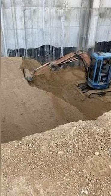 Услуги экскаватора | Водопровод, Планировка участка, Демонтаж at lalafo.kg Услуги экскаватора | Водопровод, Планировка участка, Демонтаж