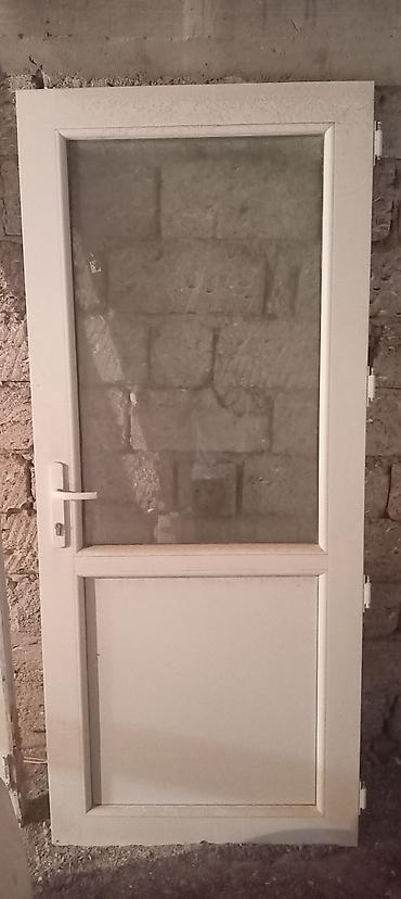 Qapılar və aksessuarlar: PVC giriş/balcony qapısı Çox az işlənilib, təzə kimidir. - — 4