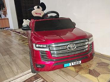 usaqlar ucun lovhə: Uşaq üçün akkumulyatorlu elektrik maşını – qırmızı rəngdə, SUV tipli — 1