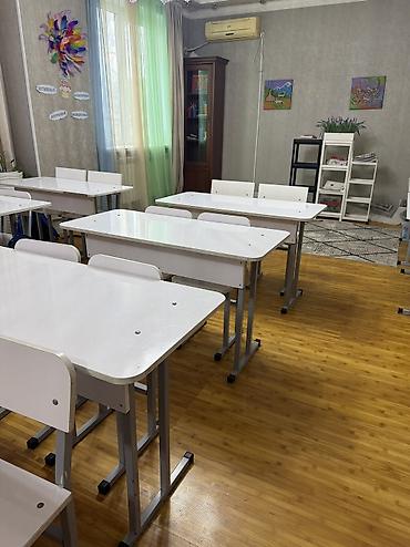 office table: Комплект из 3 кухонных/обеденных стульев. - Каркас металлический — 9