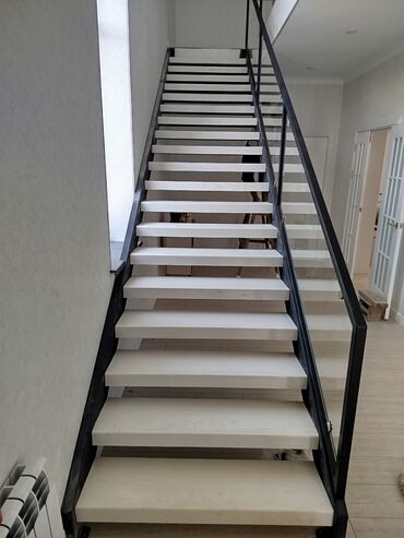 Деревянные лестницы: Берем на заказ лестницы,все виды лестниц перилы любой сложности at lalafo.kg — 3 Деревянные лестницы: Берем на заказ лестницы,все виды лестниц перилы любой сложности — 3