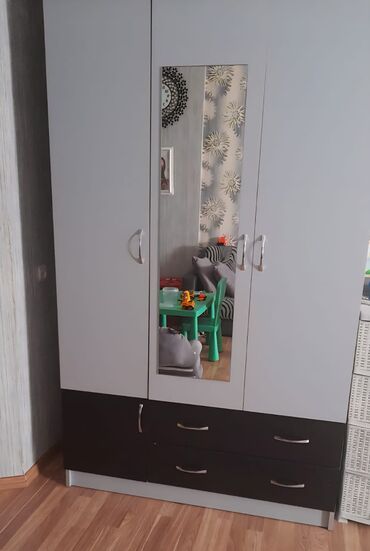 Soyuducular: Dolab
Satılır 130₼
Yaxşı vəziyyətdə 
Ünvan Həzi Aslanov 
K5556
NURİDƏ
