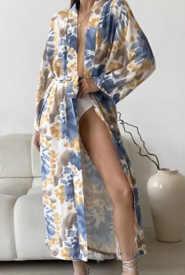 накидка женская: Пляжный халат 
состав 100% хлопок 
лёгкий и дышащий 
размер m/l