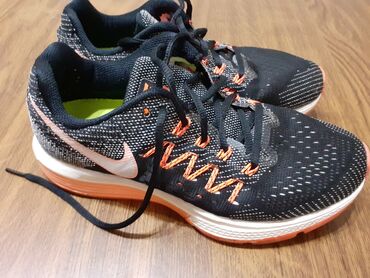 duboke cizme na pertlanje: Nike, 36.5, bоја - Crna