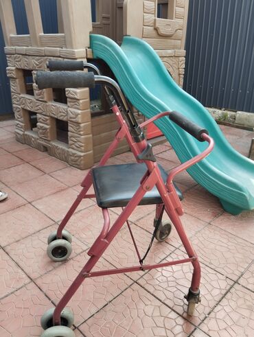 коляска для пожилых: Продается помощник для плохо ходячих. Новый привезли с Америки. цена