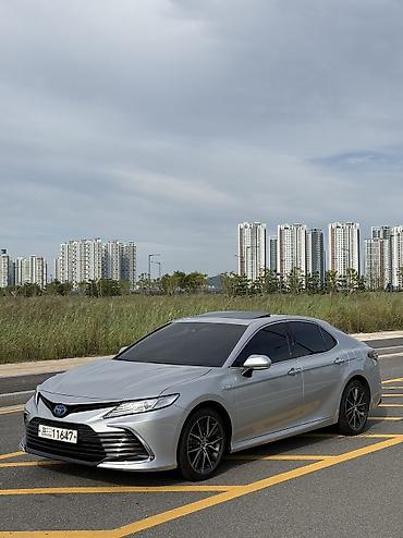 Toyota: Toyota Camry: 2021 г., 2.5 л, Автомат, Бензин, Седан — 2