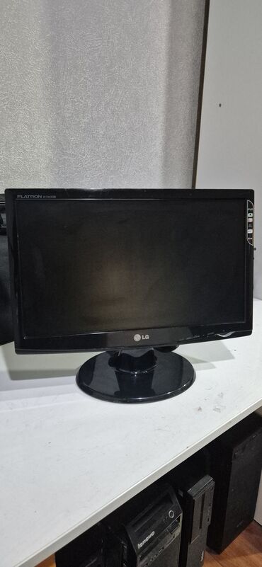 studio monitoru: LG Flatron W1943SB LCD monitor - Ekran ölçüsü: 18.5 düym (geniş