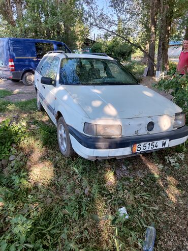 обмен на марк: Volkswagen Passat Variant: 1993 г., 1.8 л, Механика, Бензин, Минивэн