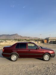 Volkswagen: Volkswagen Vento: 1993 г., 1.8 л, Механика, Бензин, Седан — 10