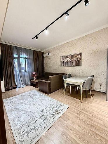 İcarəyə verilir 3 otaqlı yeni tikili 100 m², 28 May m. Kateqoriya — 1