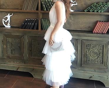 ag canta: Ağ rəngli ziyafət/gecə libası - Model: çoxqatlı tül ətəkli, beldən — 3