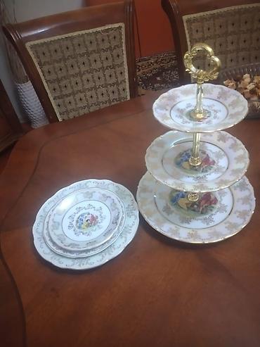 ag saat: Porselen süfrə dəsti – 3 mərtəbəli desert/tort stendi və dekorativ — 1