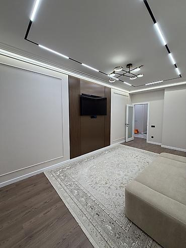 Долгосрочная аренда квартир: Трехкомнатная студия в современном минималистичном стиле. Район — 22