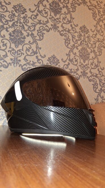 шлем для лыжи: Продаётся шлем для мотоцикла С двумя визорами : зеркальный и