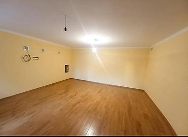 пр чуй: 2 комнаты, 55 м², Хрущевка, 1 этаж, Свежий ремонт — 1