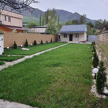 Продажа дач: Продается уютная дача в селе Арашан. Участок 8 соток, с выходом прямо — 13