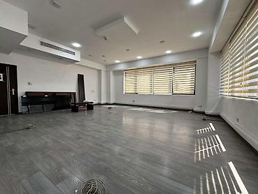 huseynbala eliyev: İcarəyə verilir 4 otaqlı ofis 250 m², Nərimanov r. Daha 7 şəklə bax — 6