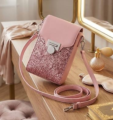 carpisa torbe rasprodaja: Elegantna ženska crossbody torbica u nežno roze boji, idealna za — 1