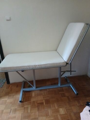 Sto za masazu i kozmeticke tretmane od bele koze maksimalno ocuvan