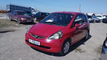 машину: Honda Fit: 2003 г., 1.3 л, Автомат, Бензин, Седан