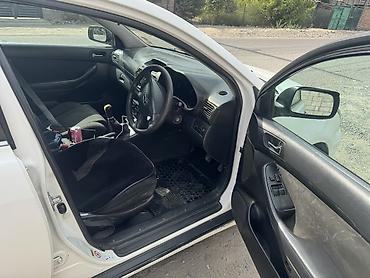 range over: Toyota Avensis: 2006 г., 2 л, Механика, Дизель, Лифтбек — 6