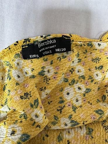 короткие шорты: Платье Bershka, размер US S / EUR S (MEX 26). Производство: Турция. - — 2