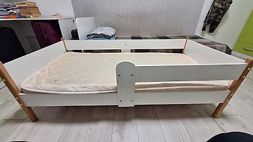 bed sheets: Детская кровать с бортиками и матрасом - Размер спального места — 1