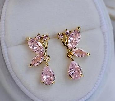 Наборы украшений: Наборы украшений с сияющими вставками Варианты комплектов: 1) — 6