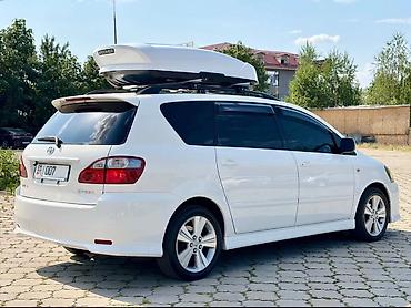 2003: Toyota Ipsum: 2003 г., 2.4 л, Автомат, Бензин, Минивэн — 5