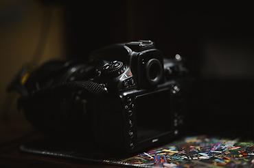Фото и видеокамеры: В продаже полноформатная зеркальная камера Nikon D810 с объективом — 3
