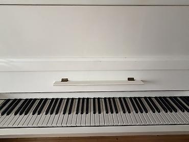 pian: Ağ rəngli akustik upright piano. hec calinmayib, hecbir prablemi — 4