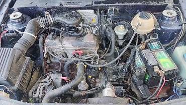 арзан матиз 1: Volkswagen Vento: 1993 г., 1.8 л, Кол менен иштөөчү, Бензин, Седан — 7