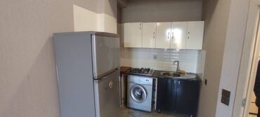 Uzunmüddətli kirayə mənzillər: Mənzil tam əşyalı kirayə verilir. 14.12 mərtəbə, 58 kv, 1 otaq, (1-2 — 5