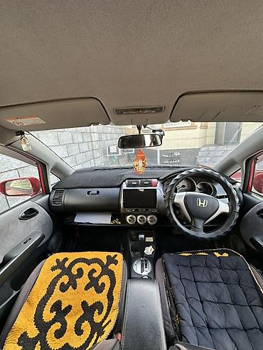 Продажа авто: Honda Fit: 2005 г., 1.3 л, Автомат, Бензин, Хэтчбэк — 6