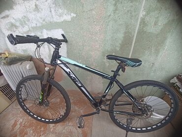 Şəhər velosipedləri: 26 liq velo qabag tormuzu islemir birde tekeri bosalb almag isdyen