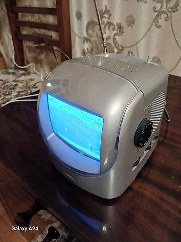 Televizorlar: Əla işlək vəziyyətdədir heç bir problemi yoxdur 12 Voltla adapter ilə — 10