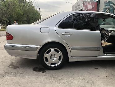 Mercedes-Benz: Mercedes-Benz E-Class: 2001 г., 2 л, Механика, Бензин, Седан — 6